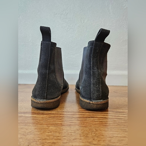 BOTTEGA VENETA Grey Suede Leather Chelsea Boots - Picture 4 of 10